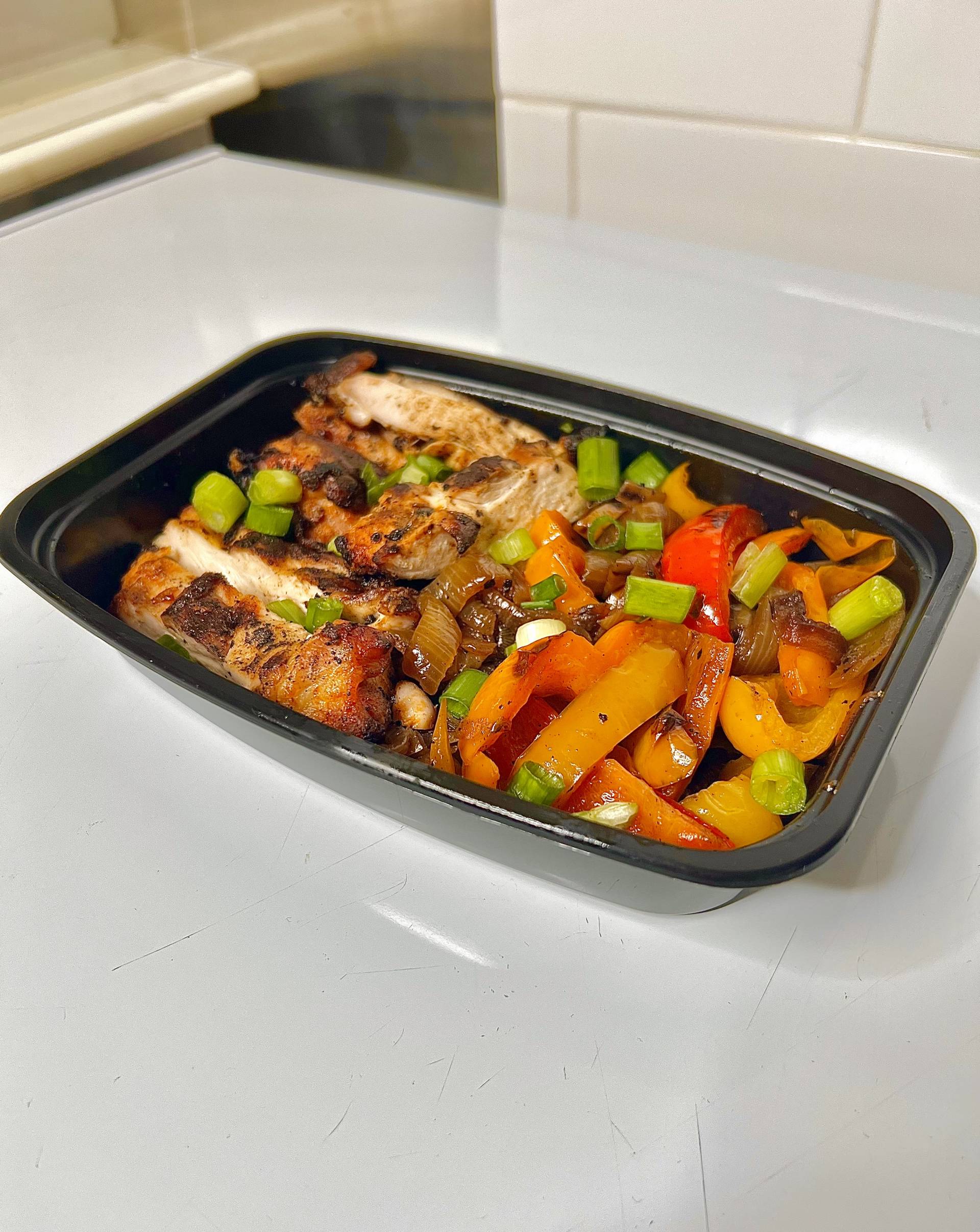 (KETO) Sofrito Chicken With Sweet Peppers & Onions