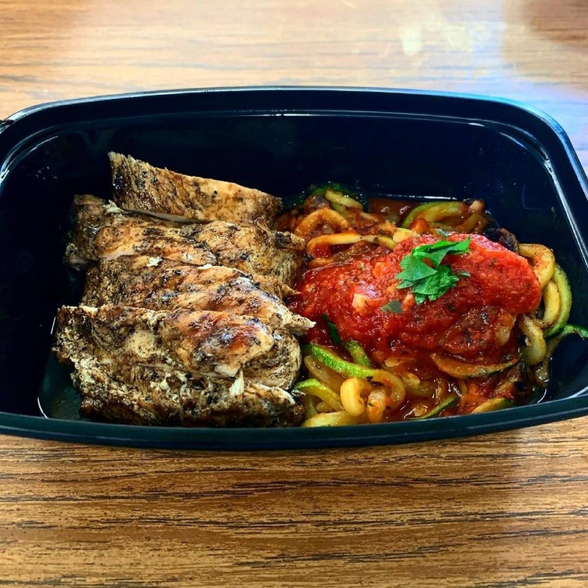 Grilled Chicken w. Zoodles